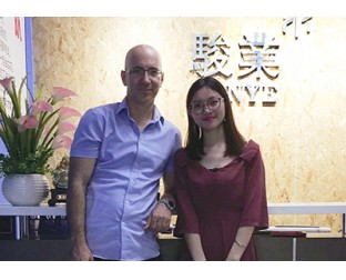 化妆品盒订购客户案例