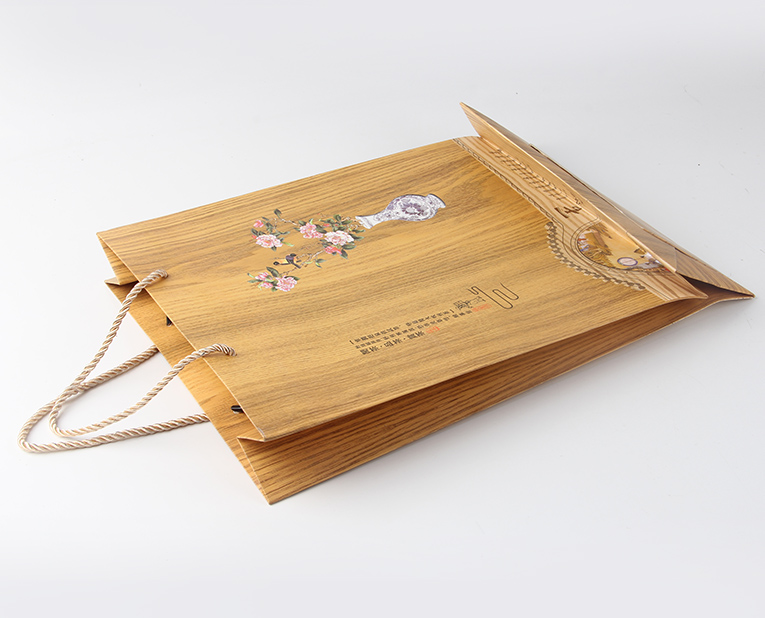手提纸袋通过自身产品特点宣传品牌