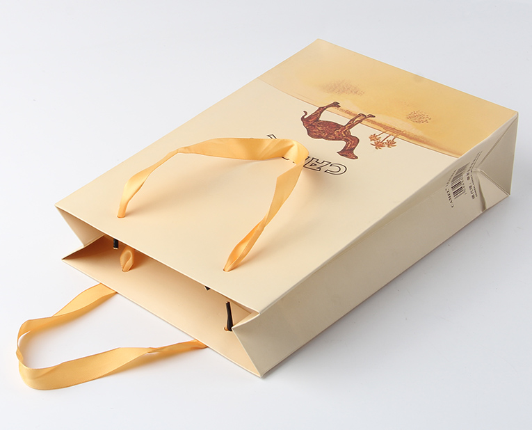 彩色纸袋订做的工艺可咨询广州骏业包装
