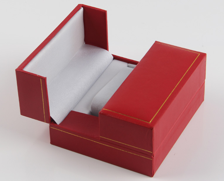 大红色珠宝包装盒